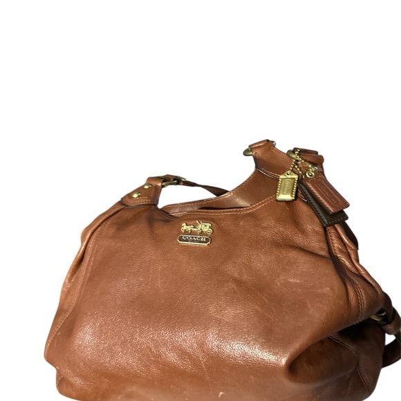 Coach Handbags - Coach vintage madison maggie y2k hobo Tan Leather Shoulder Bag gold accents 3 t